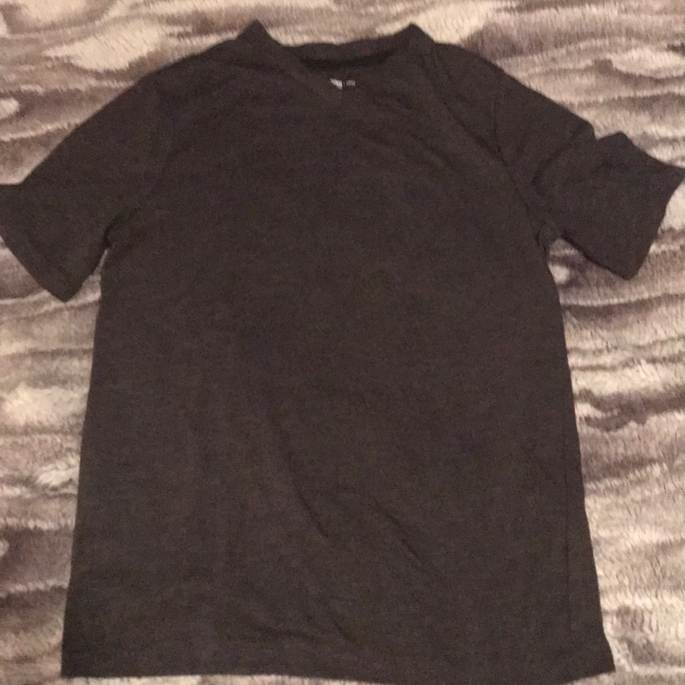 V neck tee